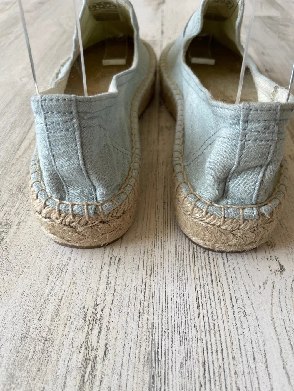Soludos Women's Light Green Embroidered Espadrilles - Sunglasses & Bikini SZ 9